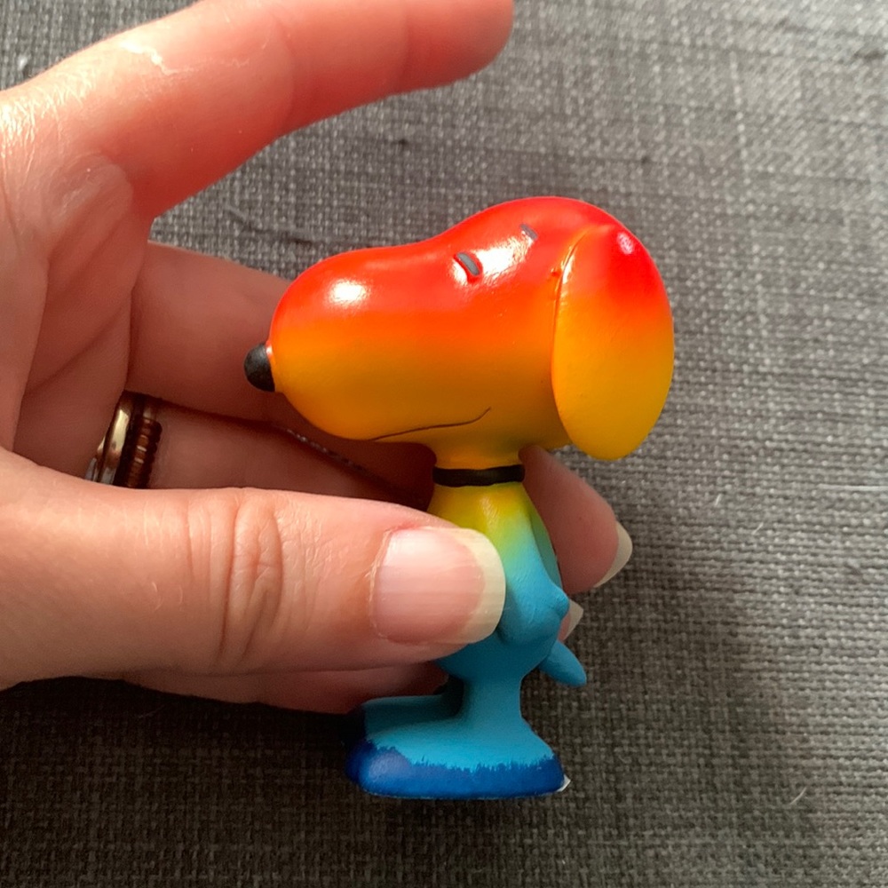 Dept 56 Snoopy Chasing Rainbows 3 inch Fig